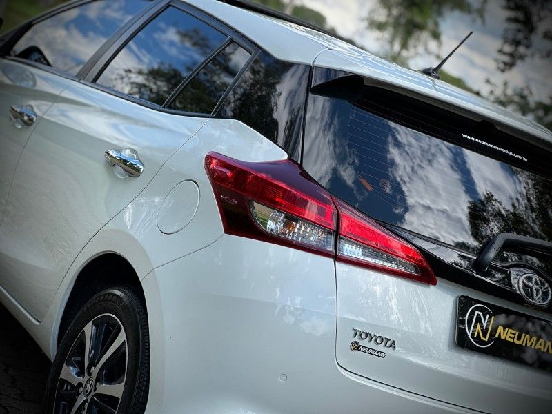 Toyota YARIS XLS 1.5 2019 NEUMANN VEÍCULOS ARROIO DO MEIO / Carros no Vale Toyota YARIS XLS 1.5 2019 NEUMANN VEÍCULOS ARROIO DO MEIO / Carros no Vale
