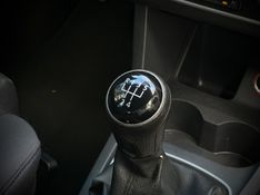 Volkswagen FOX COMFORTLINE 1.6 2015 NEUMANN VEÍCULOS ARROIO DO MEIO / Carros no Vale