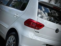 Volkswagen FOX COMFORTLINE 1.6 2015 NEUMANN VEÍCULOS ARROIO DO MEIO / Carros no Vale