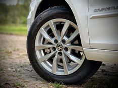 Volkswagen FOX COMFORTLINE 1.6 2015 NEUMANN VEÍCULOS ARROIO DO MEIO / Carros no Vale