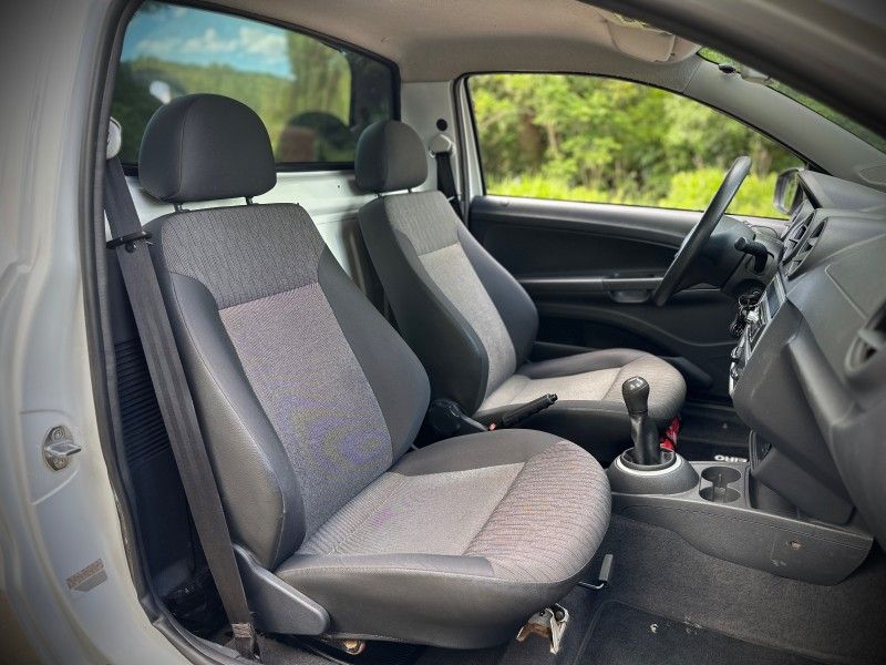 Volkswagen SAVEIRO 1.6 CS 2014 NEUMANN VEÍCULOS ARROIO DO MEIO / Carros no Vale Volkswagen SAVEIRO 1.6 CS 2014 NEUMANN VEÍCULOS ARROIO DO MEIO / Carros no Vale