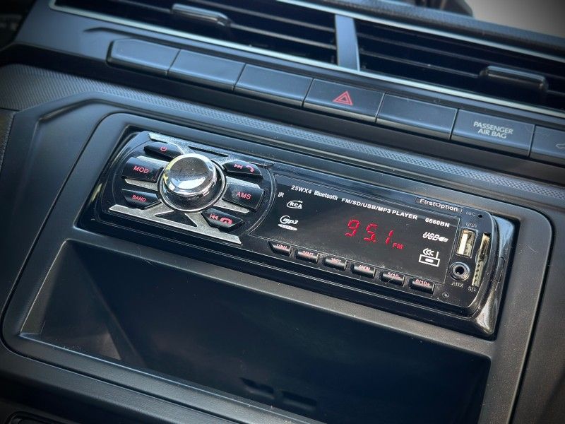 Volkswagen SAVEIRO ROBUST 1.6 2022 NEUMANN VEÍCULOS ARROIO DO MEIO / Carros no Vale