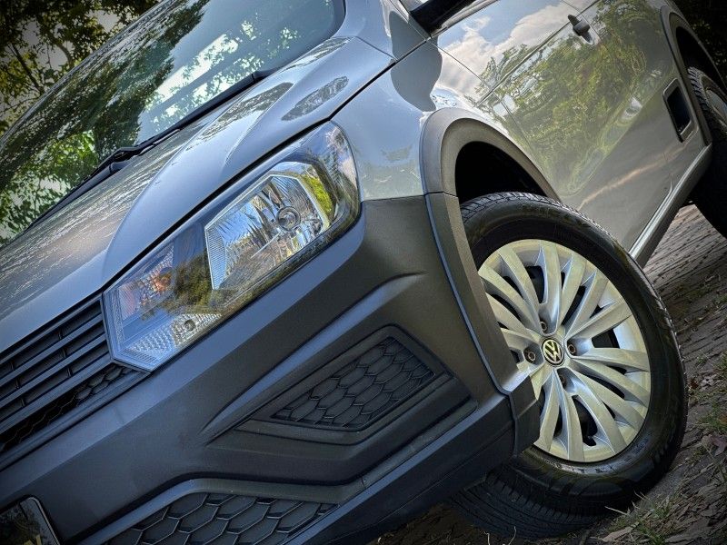 Volkswagen SAVEIRO ROBUST 1.6 2022 NEUMANN VEÍCULOS ARROIO DO MEIO / Carros no Vale
