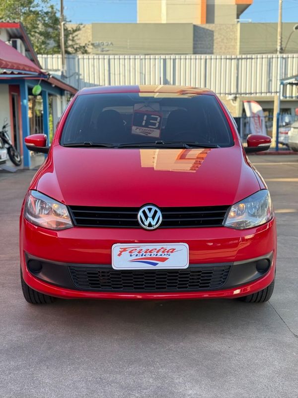 Volkswagen FOX TREND 1.0 8V 2013 FERREIRA VEÍCULOS VENÂNCIO AIRES / Carros no Vale