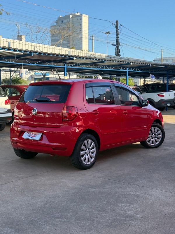 Volkswagen FOX TREND 1.0 8V 2013 FERREIRA VEÍCULOS VENÂNCIO AIRES / Carros no Vale