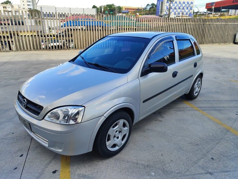 CHEVROLET CORSA 1.8 MPFI 8V 2002/2003 HUBNER MULTIMARCAS FARROUPILHA / Carros no Vale