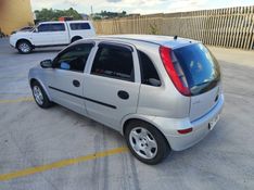 CHEVROLET CORSA 1.8 MPFI 8V 2002/2003 HUBNER MULTIMARCAS FARROUPILHA / Carros no Vale