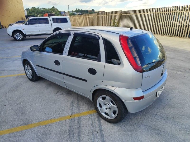 CHEVROLET CORSA 1.8 MPFI 8V 2002/2003 HUBNER MULTIMARCAS FARROUPILHA / Carros no Vale