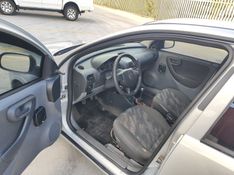 CHEVROLET CORSA 1.8 MPFI 8V 2002/2003 HUBNER MULTIMARCAS FARROUPILHA / Carros no Vale