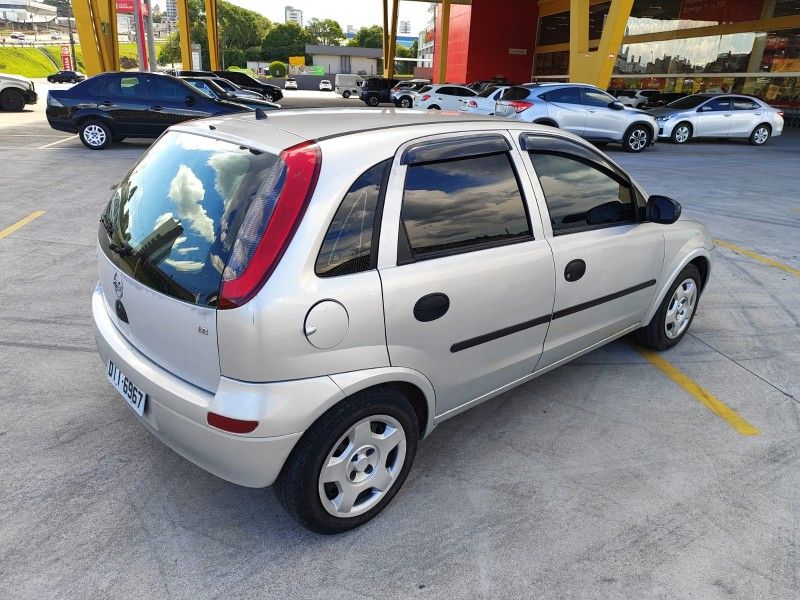 CHEVROLET CORSA 1.8 MPFI 8V 2002/2003 HUBNER MULTIMARCAS FARROUPILHA / Carros no Vale