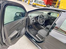 CHEVROLET ONIX 1.4 MPFI LT 8V 2013/2014 HUBNER MULTIMARCAS FARROUPILHA / Carros no Vale