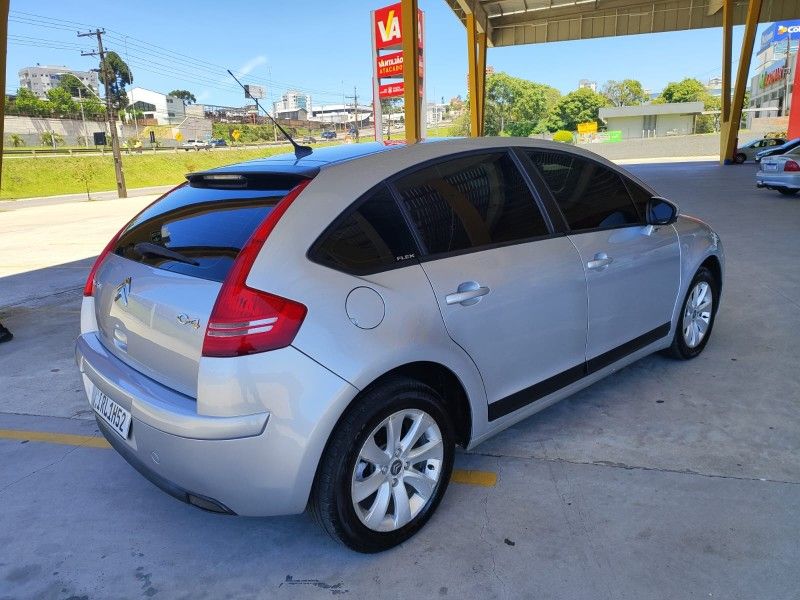 CITROËN C4 2.0 GLX 16V 2011/2011 HUBNER MULTIMARCAS FARROUPILHA / Carros no Vale