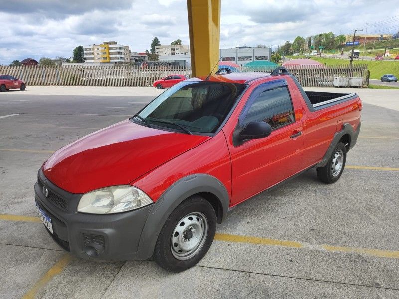 FIAT STRADA 1.4 MPI WORKING CS 8V CELEBRATION 2014/2014 HUBNER MULTIMARCAS FARROUPILHA / Carros no Vale