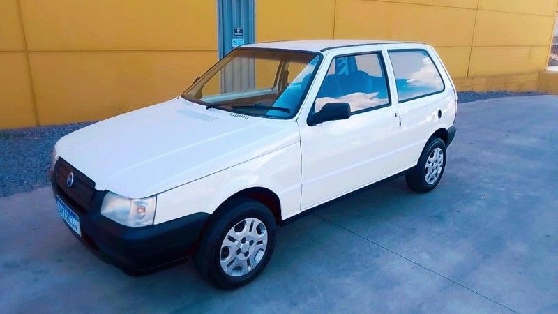 FIAT UNO 1.0 MPI MILLE FIRE 8V 2005/2006 HUBNER MULTIMARCAS FARROUPILHA / Carros no Vale