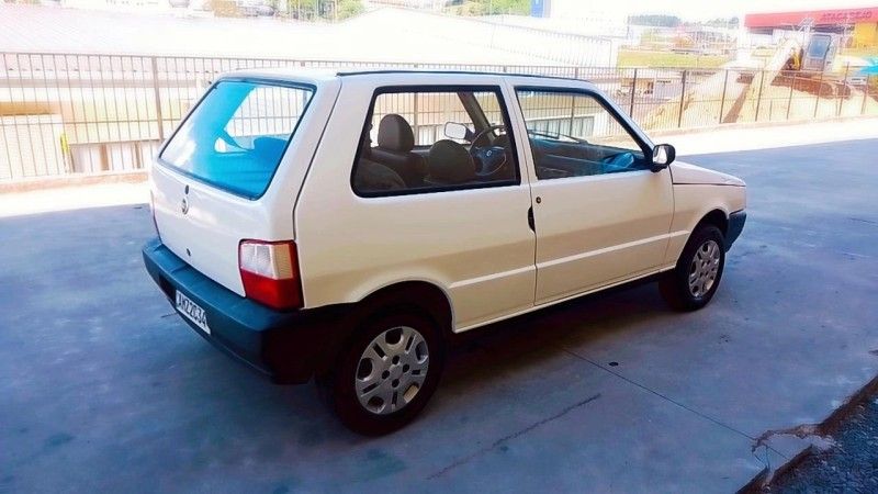 FIAT UNO 1.0 MPI MILLE FIRE 8V 2005/2006 HUBNER MULTIMARCAS FARROUPILHA / Carros no Vale