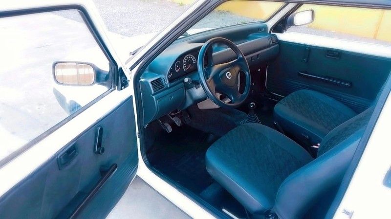 FIAT UNO 1.0 MPI MILLE FIRE 8V 2005/2006 HUBNER MULTIMARCAS FARROUPILHA / Carros no Vale