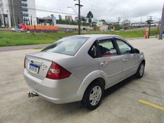 FORD FIESTA 1.0 MPI CLASS HATCH 8V 2009/2010 HUBNER MULTIMARCAS FARROUPILHA / Carros no Vale