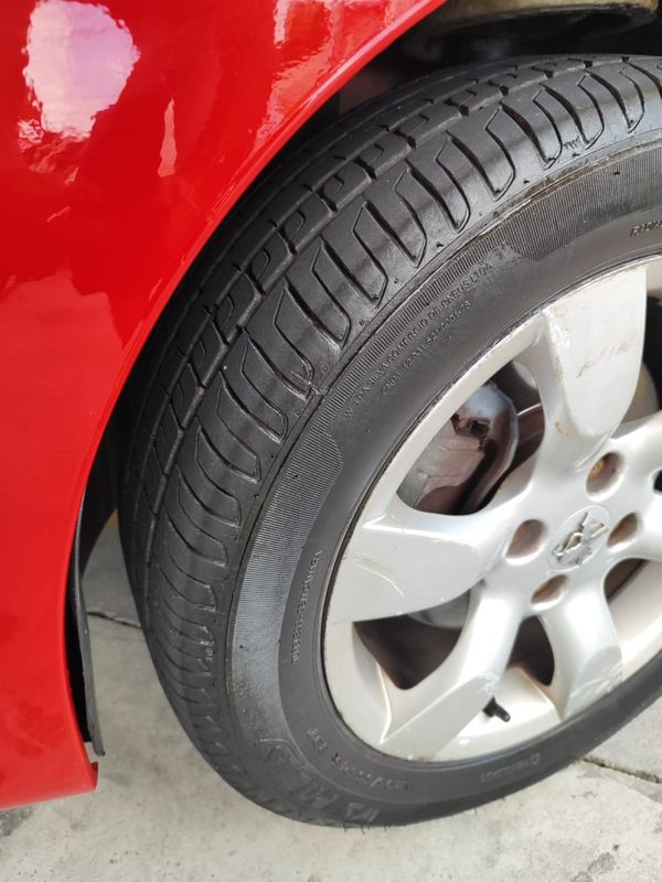 PEUGEOT 307 2.0 PREMIUM 16V 2011/2012 HUBNER MULTIMARCAS FARROUPILHA / Carros no Vale