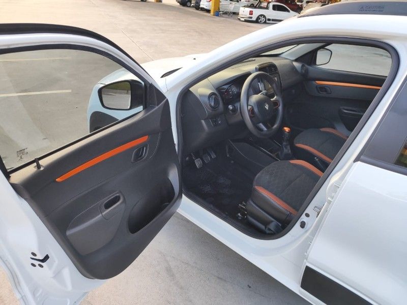 RENAULT KWID 1.0 12V OUTSIDER 2021/2022 HUBNER MULTIMARCAS FARROUPILHA / Carros no Vale