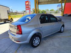RENAULT LOGAN 1.0 EXPRESSION 16V 2011/2011 HUBNER MULTIMARCAS FARROUPILHA / Carros no Vale