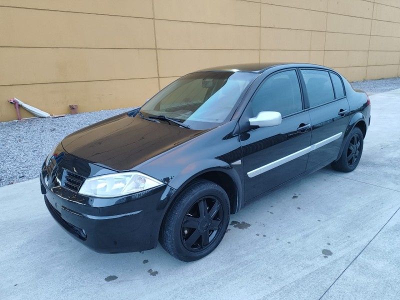RENAULT MÉGANE 1.6 DYNAMIQUE 16V 2009/2009 HUBNER MULTIMARCAS FARROUPILHA / Carros no Vale