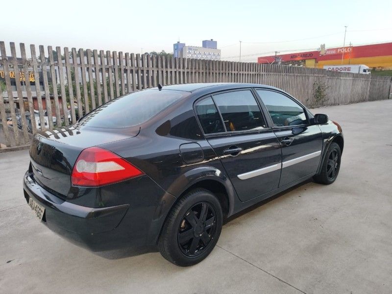 RENAULT MÉGANE 1.6 DYNAMIQUE 16V 2009/2009 HUBNER MULTIMARCAS FARROUPILHA / Carros no Vale