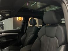 AUDI Q5 2.0 45 TFSI GASOLINA SPORTBACK S LINE BLACK QUATTRO S TRONIC 2021/2021 FÁBIO BERNARDES PORTO ALEGRE / Carros no Vale