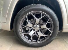 JEEP COMMANDER 1.3 T270 TURBO FLEX OVERLAND AT6 2023/2023 FÁBIO BERNARDES PORTO ALEGRE / Carros no Vale