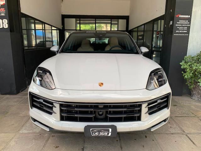 PORSCHE CAYENNE 3.0 V6 E-HYBRID COUPÉ AWD TIPTRONIC S 2024/2024 FÁBIO BERNARDES PORTO ALEGRE / Carros no Vale PORSCHE CAYENNE 3.0 V6 E-HYBRID COUPÉ AWD TIPTRONIC S 2024/2024 FÁBIO BERNARDES PORTO ALEGRE / Carros no Vale