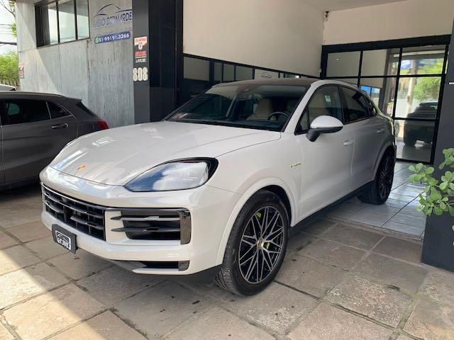 PORSCHE CAYENNE 3.0 V6 E-HYBRID COUPÉ AWD TIPTRONIC S 2024/2024 FÁBIO BERNARDES PORTO ALEGRE / Carros no Vale PORSCHE CAYENNE 3.0 V6 E-HYBRID COUPÉ AWD TIPTRONIC S 2024/2024 FÁBIO BERNARDES PORTO ALEGRE / Carros no Vale