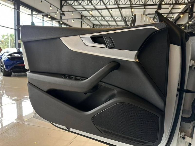 Audi A5 Sportb.Perf.B 2.0 TFSI Quat S-troni 2019/2019 CONCEPT MOTORS PASSO FUNDO / Carros no Vale Audi A5 Sportb.Perf.B 2.0 TFSI Quat S-troni 2019/2019 CONCEPT MOTORS PASSO FUNDO / Carros no Vale