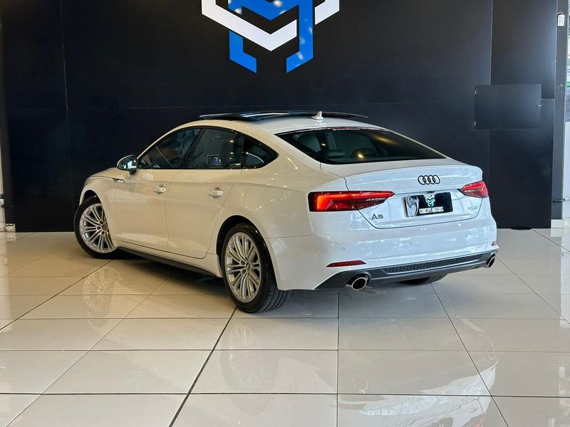 Audi A5 Sportb.Perf.B 2.0 TFSI Quat S-troni 2019/2019 CONCEPT MOTORS PASSO FUNDO / Carros no Vale Audi A5 Sportb.Perf.B 2.0 TFSI Quat S-troni 2019/2019 CONCEPT MOTORS PASSO FUNDO / Carros no Vale