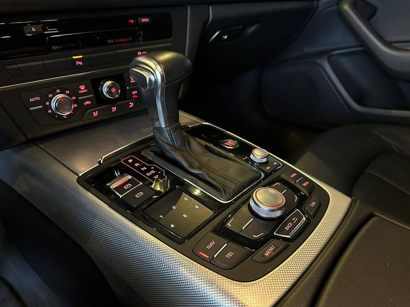 Audi A6 3.0 TFSI V6 Quattro S Tronic 4p 2014/2014 CONCEPT MOTORS PASSO FUNDO / Carros no Vale