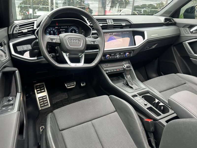 Audi Q3 SPB Perf Black 2.0 TFSI Tipt Quat. 2022/2023 CONCEPT MOTORS PASSO FUNDO / Carros no Vale