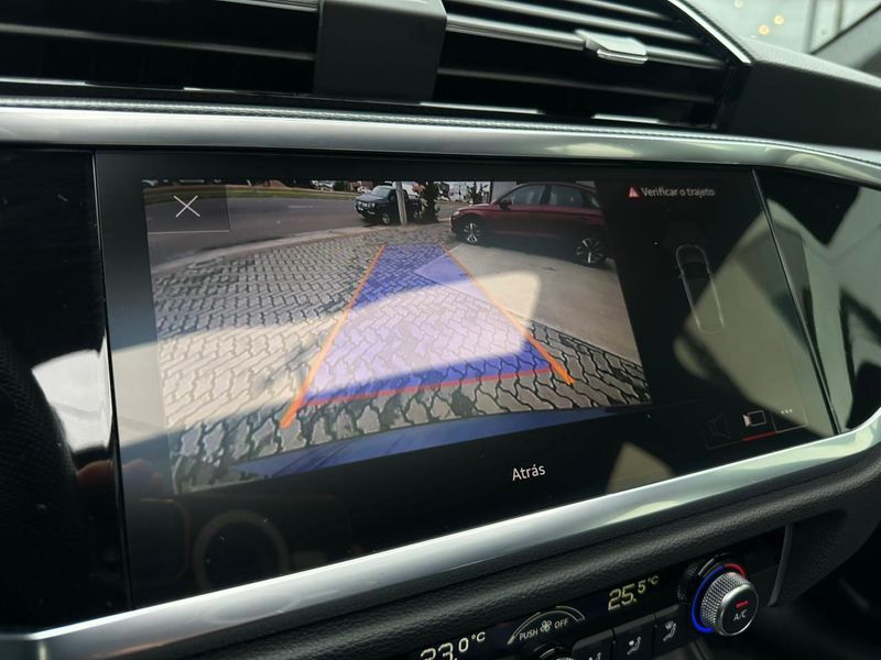 Audi Q3 SPB Perf Black 2.0 TFSI Tipt Quat. 2022/2023 CONCEPT MOTORS PASSO FUNDO / Carros no Vale