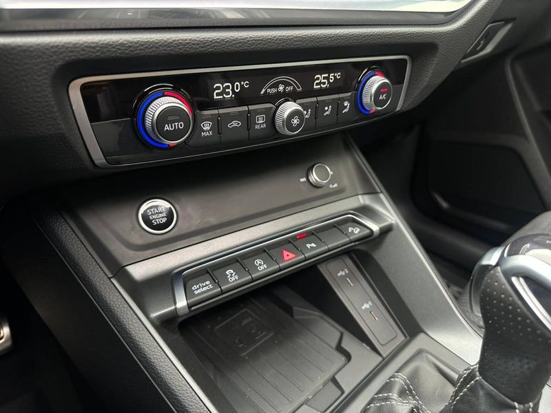 Audi Q3 SPB Perf Black 2.0 TFSI Tipt Quat. 2022/2023 CONCEPT MOTORS PASSO FUNDO / Carros no Vale