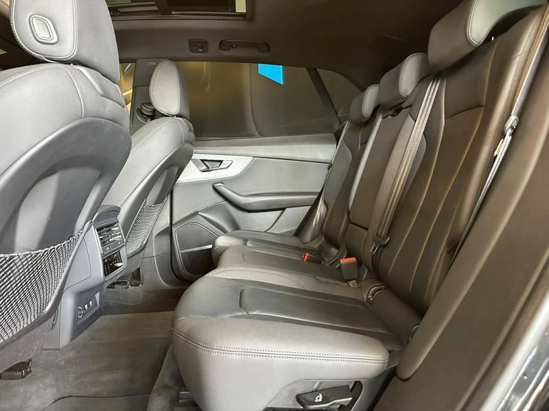 Audi Q8 Perf.Black 3.0 TFSI Quat S-tr. 2019/2019 CONCEPT MOTORS PASSO FUNDO / Carros no Vale