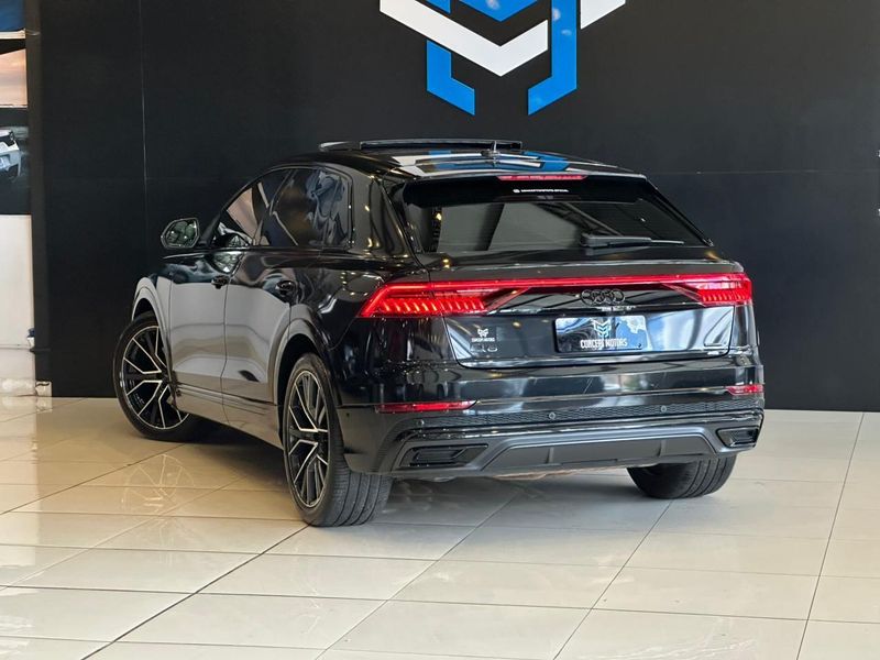 Audi Q8 Perf.Black 3.0 TFSI Quat S-tr. 2019/2019 CONCEPT MOTORS PASSO FUNDO / Carros no Vale