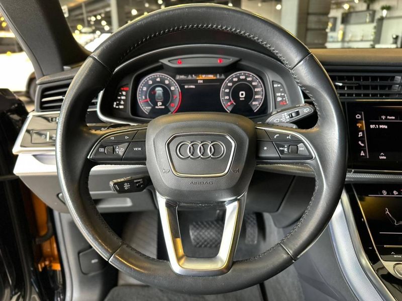 Audi Q8 Perf.Black 3.0 TFSI Quat S-tr. 2019/2019 CONCEPT MOTORS PASSO FUNDO / Carros no Vale