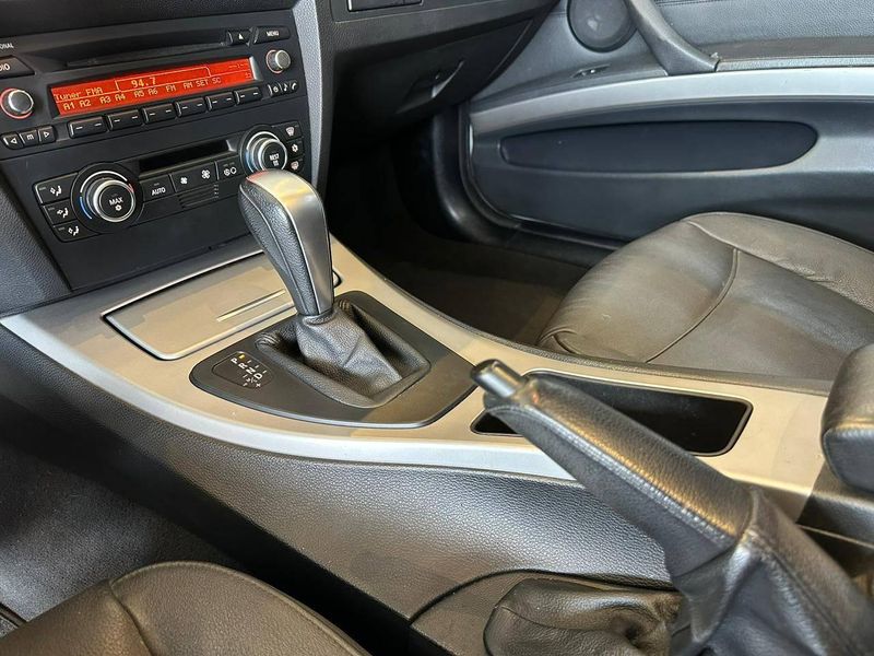 BMW 325 I 2.5 218cv 2007/2008 CONCEPT MOTORS PASSO FUNDO / Carros no Vale BMW 325 I 2.5 218cv 2007/2008 CONCEPT MOTORS PASSO FUNDO / Carros no Vale