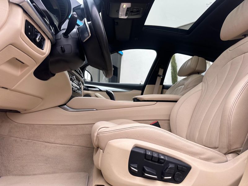 BMW X6 XDRIVE 35i 3.0 306cv Bi-Turbo 2018/2019 CONCEPT MOTORS PASSO FUNDO / Carros no Vale