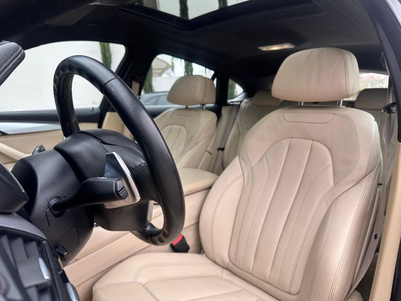 BMW X6 XDRIVE 35i 3.0 306cv Bi-Turbo 2018/2019 CONCEPT MOTORS PASSO FUNDO / Carros no Vale