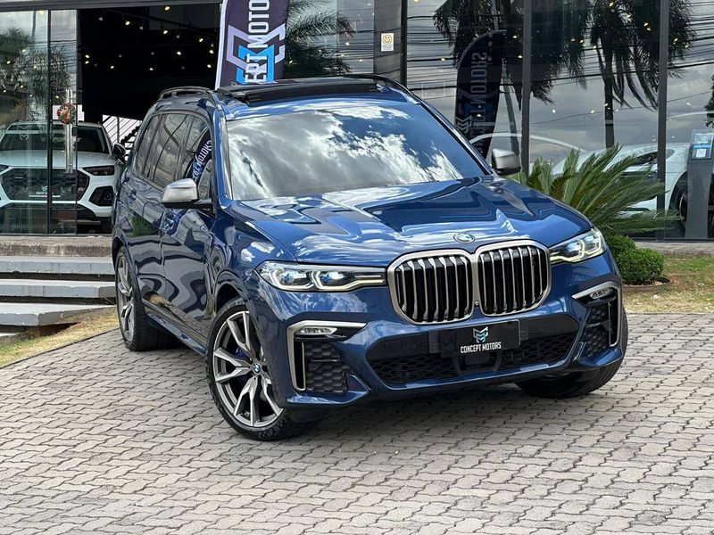 BMW X7 M50i 4.4 V8 Bi-TB Aut. 2020/2020 CONCEPT MOTORS PASSO FUNDO / Carros no Vale