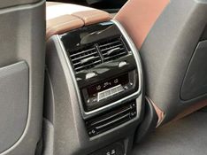 BMW X7 M50i 4.4 V8 Bi-TB Aut. 2020/2020 CONCEPT MOTORS PASSO FUNDO / Carros no Vale