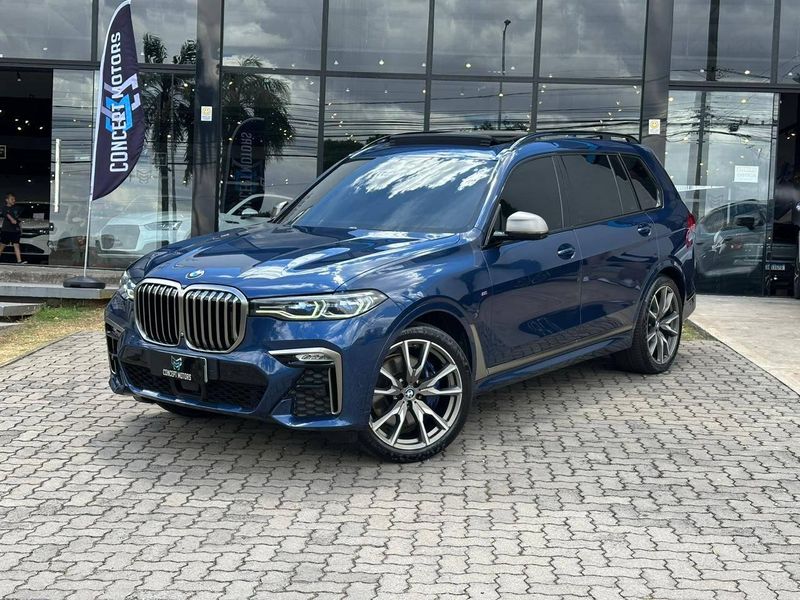 BMW X7 M50i 4.4 V8 Bi-TB Aut. 2020/2020 CONCEPT MOTORS PASSO FUNDO / Carros no Vale