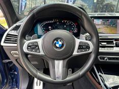 BMW X7 M50i 4.4 V8 Bi-TB Aut. 2020/2020 CONCEPT MOTORS PASSO FUNDO / Carros no Vale