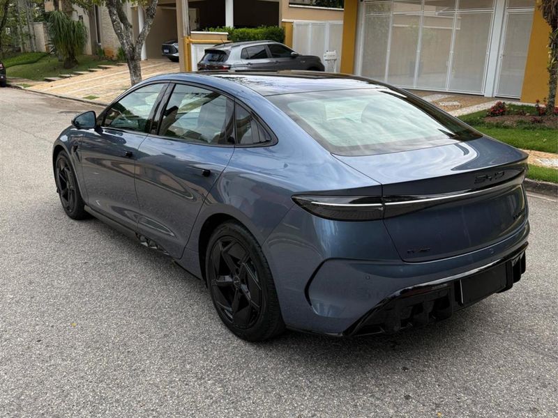 BYD SEAL 82,5 KW ELÃTRICO AWD 2024/2025 CONCEPT MOTORS PASSO FUNDO / Carros no Vale