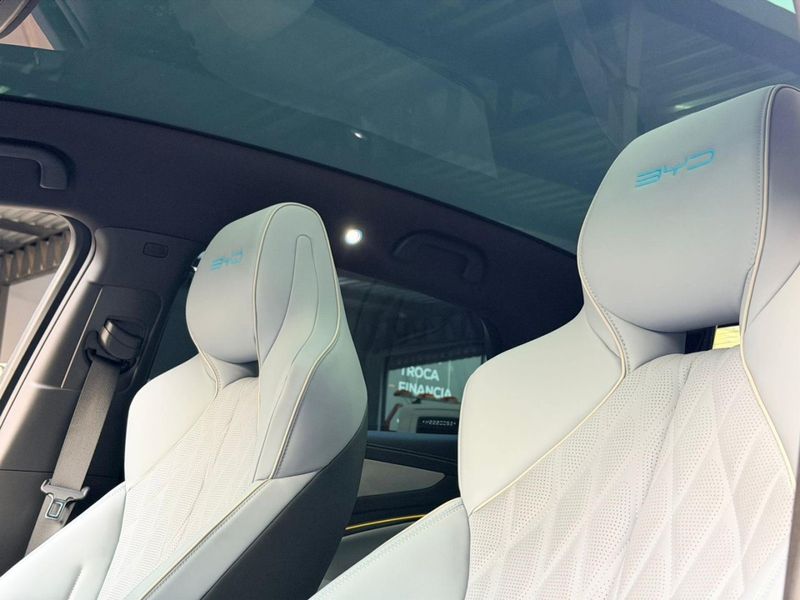 BYD SEAL 82,5 KW ELÃTRICO AWD 2024/2025 CONCEPT MOTORS PASSO FUNDO / Carros no Vale