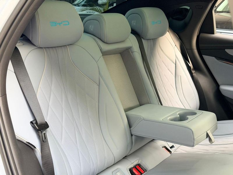 BYD SEAL 82,5 KW ELÃTRICO AWD 2024/2025 CONCEPT MOTORS PASSO FUNDO / Carros no Vale