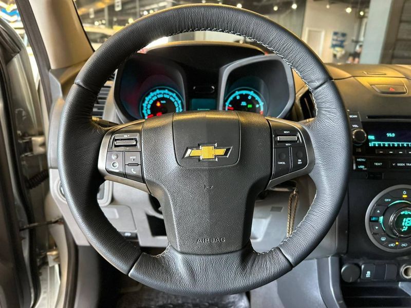 Chevrolet S-10 Pick-up LTZ 2.8 TDI 4×4 CD Dies.Aut 2012/2013 CONCEPT MOTORS PASSO FUNDO / Carros no Vale